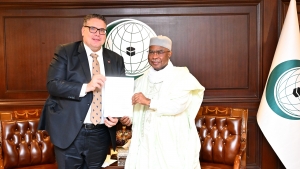 Le nouveau Repr&eacute;sentant permanent de la T&uuml;rkiye pr&eacute;sente ses lettres de cr&eacute;ance au Secr&eacute;taire g&eacute;n&eacute;ral de l&rsquo;OCI