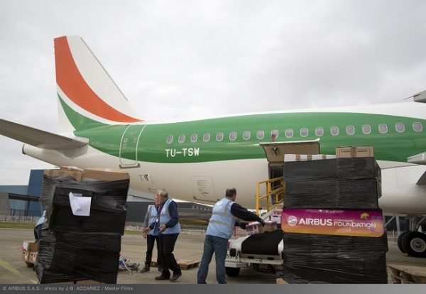 Premier vol humanitaire commun effectu&eacute; par la Fondation Airbus et Air C&ocirc;te d&rsquo;Ivoire