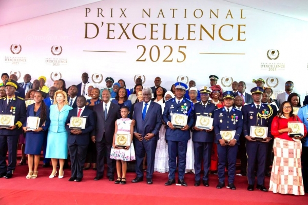 C&ocirc;te d&rsquo;Ivoire-Prix national de l&rsquo;excellence 2025 : 74 laur&eacute;ats &ndash; dont 40 personnes physiques et 34 structures publiques et priv&eacute;es &ndash; distingu&eacute;s pour inspirer de mod&egrave;les &agrave; la nation