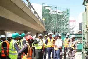 Construction de l&rsquo;&eacute;changeur de l&rsquo;Amiti&eacute; ivoiro-japonaise : le ministre Amed&eacute; Kouakou s&rsquo;enquiert de l&rsquo;&eacute;volution des travaux de la seconde phase