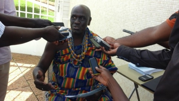 Le Pr Amoa Urbain recteur de l'Universit&eacute; Charles-Louis de Montesquieu explique les raisons de sa gr&egrave;ve de la faim