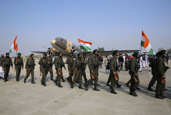 Inde: Crash d&rsquo;un h&eacute;licopt&egrave;re de l&rsquo;arm&eacute;e