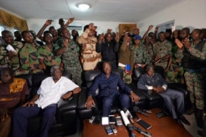 C&ocirc;te d&rsquo;Ivoire-Mutinerie militaire : Le ministre de la D&eacute;fense lib&eacute;r&eacute; par les soldats mutins