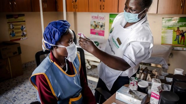 L&rsquo;Afrique en bonne voie de ma&icirc;triser la pand&eacute;mie de COVID-19 en 2022