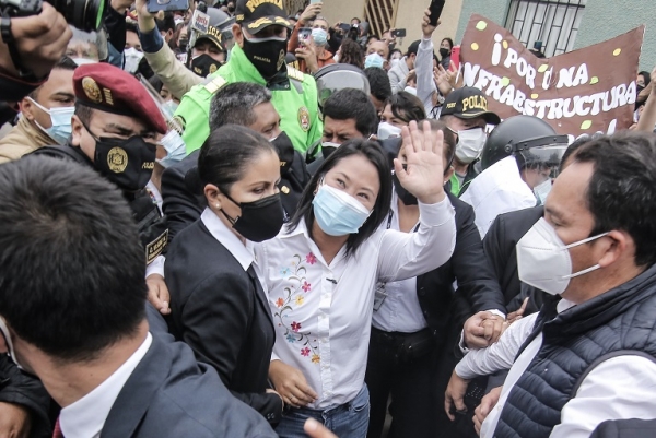 Pr&eacute;sidentielle au P&eacute;rou: Fujimori en t&ecirc;te