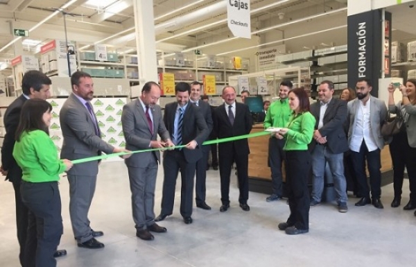 C&ocirc;te d&rsquo;Ivoire-Apr&egrave;s six mois : Leroy Merlin compte plus de 3000 clients. L&rsquo;enseigne fran&ccedil;aise arrive avec le &laquo; Digital first &raquo;