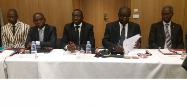 M. Christian Adovelande (BOAD) re&ccedil;u en audience par le Pr&eacute;sident Ouattara (09/02/2017)