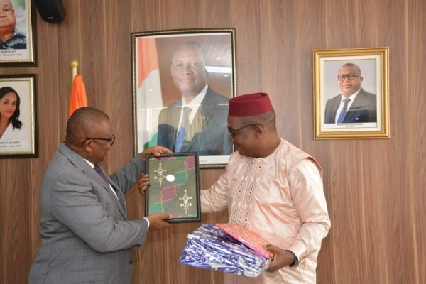 Coop&eacute;ration Sud-sud: le ministre nig&eacute;rien de la communication, Mahamadou Laoualy Dan Dano s'inspire du mod&egrave;le ivoirien du d&eacute;ploiement de la TNT