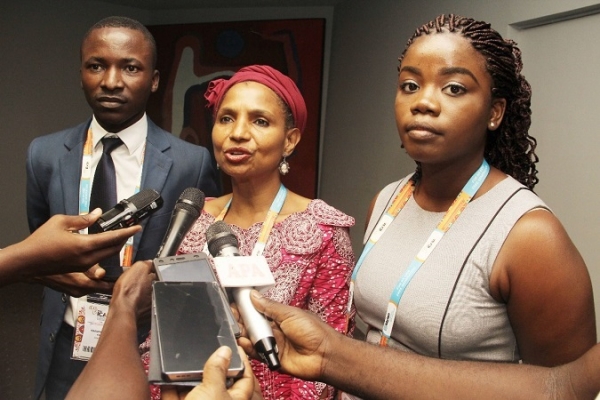 VIH, IST, grossesses pr&eacute;coces : parler &laquo; sans tabou &raquo; de sant&eacute; sexuelle avec les jeunes et adolescents (Feature)