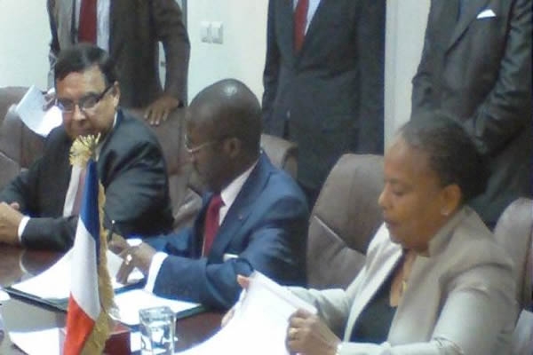 Diplomatie: Abidjan et Paris renforcent leur coop&eacute;ration judiciaire