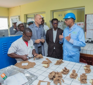 C&ocirc;te d'Ivoire/ Fili&egrave;res agricoles : le Premier Ministre Patrick Achi visite la Soci&eacute;t&eacute; Sud Como&eacute; Caoutchouc