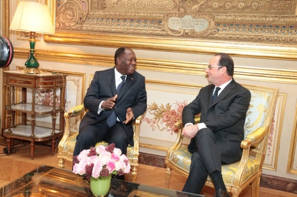 C&ocirc;te d&rsquo;Ivoire-France : Ouattara et Hollande &eacute;changent sur des questions de s&eacute;curit&eacute; de la sous-r&eacute;gion ouest-africaine