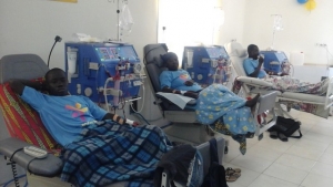 Des malades de l'insuffisance r&eacute;nale admis au centre h&eacute;modialyse de Yamoussous