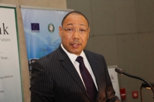 M. Edward Singhatey, vice-pr&eacute;sident de la Commission de la CEDEAO