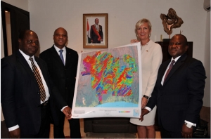 C&ocirc;te d&rsquo;Ivoire : Des donn&eacute;es g&eacute;ophysiques a&eacute;roport&eacute;es offertes &agrave; la Direction g&eacute;n&eacute;rale des mines