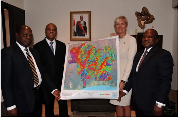 C&ocirc;te d&rsquo;Ivoire : Des donn&eacute;es g&eacute;ophysiques a&eacute;roport&eacute;es offertes &agrave; la Direction g&eacute;n&eacute;rale des mines