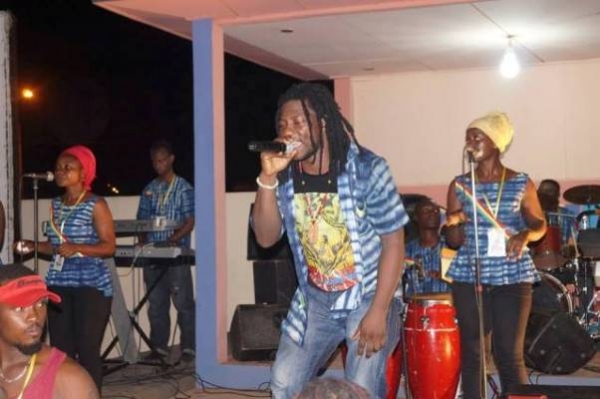 Culture : Le reggaeman Tom D Gen&egrave;se scelle la &agrave; Yopougon