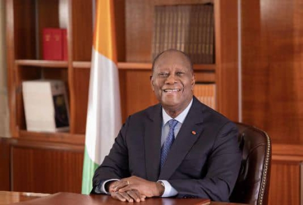 C&ocirc;te d'Ivoire/64&egrave;me anniversaire_Ind&eacute;pendance : le pr&eacute;sident Alassane Ouattara rend hommage aux forces vives de la nation