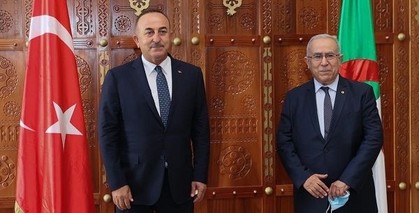 Visite du ministre des Affaires &eacute;trang&egrave;res Mevl&uuml;t &Ccedil;avuşoğlu en Alg&eacute;rie, 14-15 ao&ucirc;t 2021
