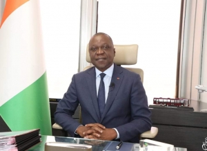 Face aux internautes, le Ministre Amadou Kon&eacute; r&eacute;affirme la d&eacute;termination du gouvernement &agrave; poursuivre les r&eacute;formes dans le secteur des transports