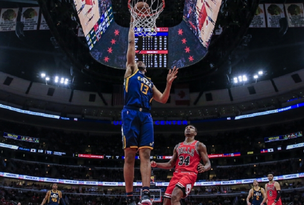 Basket ball/ NBA : 322 joueurs test&eacute;s, 2 cas positifs