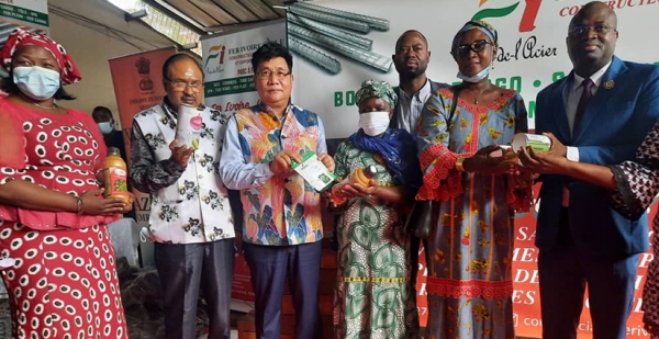 C&ocirc;te d&rsquo;Ivoire/ l&rsquo;Ambassade de l&rsquo;Inde offre du mat&eacute;riel agricole d'une valeur de 5 millions aux femmes de la Bagou&eacute;