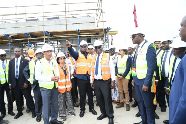C&ocirc;te d'Ivoire/Transport urbain : le Premier ministre Robert Mamb&eacute; visite les chantiers des infrastructures routi&egrave;res en finition &agrave; Abidjan