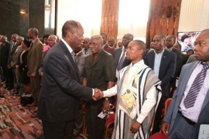 Echanges de v&oelig;ux Ouattara-Journalistes : Revendications, "d&eacute;nonciations", rires... Retour sur l'ambiance du palais