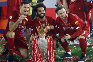Premier League: Liverpool a son troph&eacute;e