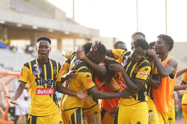 Football - Ligue 1(C&ocirc;te d&rsquo;Ivoire) : l&rsquo;ASEC assure le minimum et conforte sa place de leader, FC Mouna corrige SOL FC