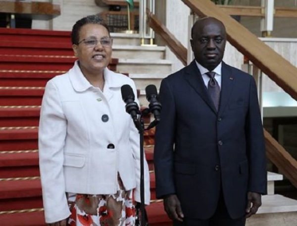 L&rsquo;ambassadeur de la R&eacute;publique F&eacute;d&eacute;rale D&eacute;mocratique d&rsquo;Ethiopie en C&ocirc;te d'Ivoire, Yeshimebrat Mersha Kassa fait ses adieux au Pr&eacute;sident Ouattara