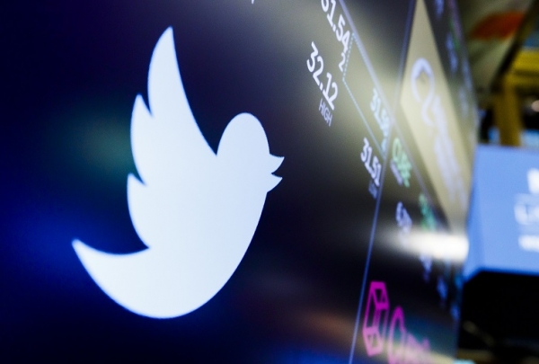 Elon Musk rach&egrave;te Twitter pour 44 mds de dollars