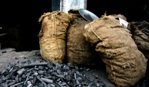 C&ocirc;te d&rsquo;Ivoire-Accident domestique : Un jeune meurt en plein sommeil asphyxi&eacute; par la fum&eacute;e de charbon de bois