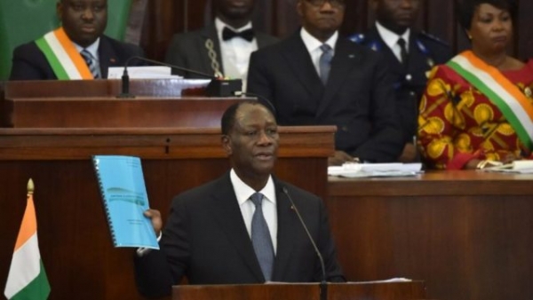 Le pr&eacute;sident de la R&eacute;publique, Alassane Ouattara, lors de son premier passage devant les d&eacute;put&eacute;s le 5 octobre 2016 (Ph. d'archive)