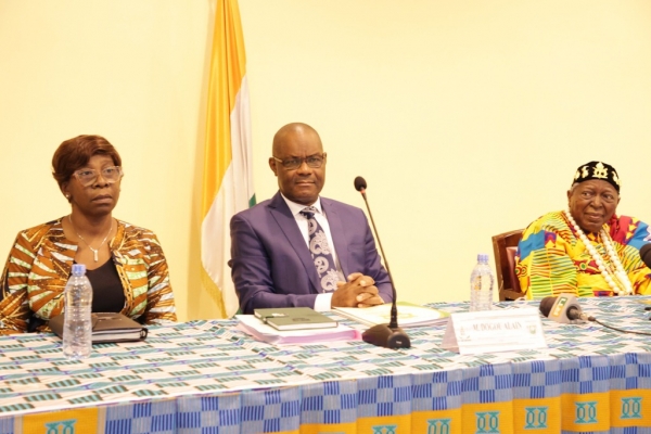 C&ocirc;te d&rsquo;Ivoire/R&eacute;vision de la liste &eacute;lectorale : la CEI &eacute;change avec les rois et chefs traditionnels &agrave;Yamoussoukro