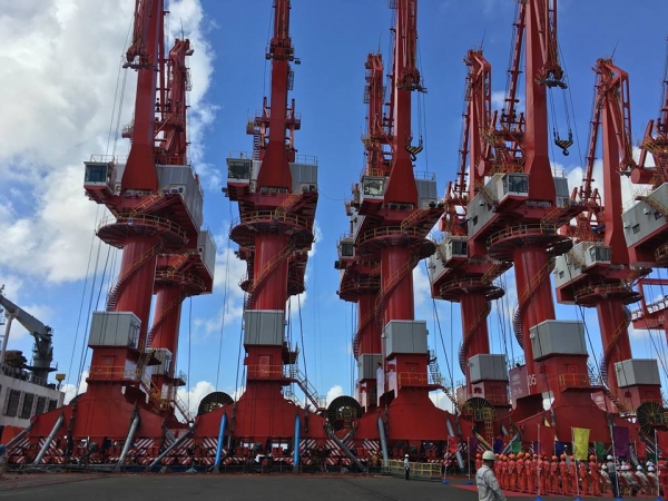 De nouvelles grues g&eacute;antes et des machineries mobiles &agrave; quai au port de Doraleh 