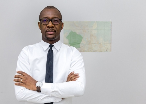 C&ocirc;te d&rsquo;Ivoire : L&rsquo;Ivoirien Isra&euml;l Gu&eacute;bo int&egrave;gre le Conseil d&rsquo;administration de l&rsquo;Ecole de journalisme de Lille, il est le premier africain &agrave; cette fonction