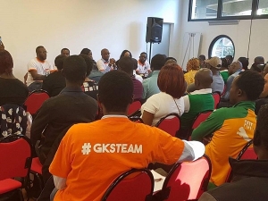 Les mouvements et organisations de France acquis &agrave; la cause du pr&eacute;sident de l&rsquo;Assembl&eacute;e nationale ivoirienne Guillaume Soro ont fait une d&eacute;claration en soutien &agrave; leur patron, et surtout &agrave; M. Kon&eacute; Kamarate Souleymane dit Soul to Soul incarc&eacute;r&eacute; &agrave; la MACA dans l&rsquo;affaire de &laquo; cache d&rsquo;armes &raquo; &agrave; Bouak&eacute;.