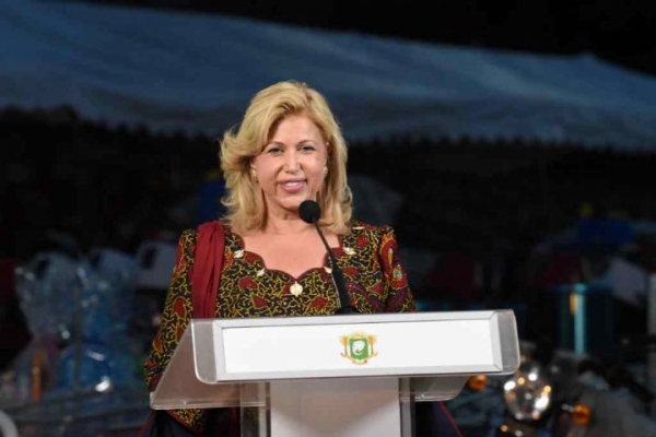 Visite d&rsquo;Etat dans le Moronou : Discours de la Premi&egrave;re Dame lors de la remise de ch&egrave;ques FAFCI