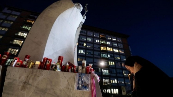 Gemelli : le Pape connait deux &eacute;pisodes d'insuffisance respiratoire aigu&euml;