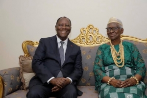 C&ocirc;te d&rsquo;Ivoire/ Sakassou : Visite du pr&eacute;sident Ouattara &agrave; la Reine des Baoul&eacute;s, Sa Majest&eacute; Nanan Akoua Boni II