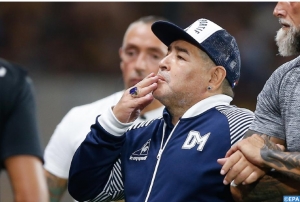 L&rsquo;&eacute;tat de sant&eacute; de Diego Maradona &eacute;volue favorablement
