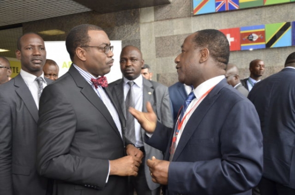 Le pr&eacute;sident de la BAD et le directeur du Bureau Afrique du HCR