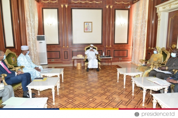 Tchad / Infrastructures et Transports: Le G&eacute;n&eacute;ral MAHAMAT IDRISS DEBY ITNO a re&ccedil;u une d&eacute;l&eacute;gation du groupe Bollor&eacute;