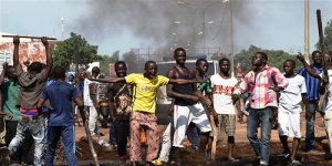 Des jeunes m&eacute;contents manifestent 