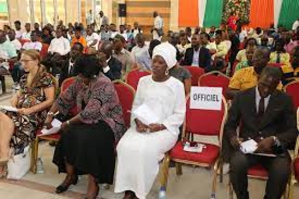 Salon de l&rsquo;&eacute;nergie d&rsquo;Abidjan : les &eacute;nergies renouvelables, moteurs du d&eacute;veloppement en Afrique