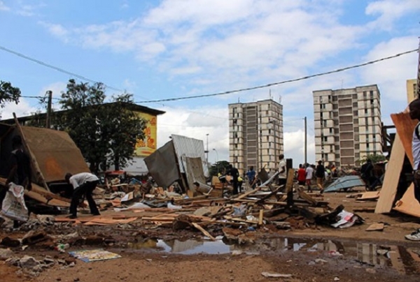 Reportage express/C&ocirc;te d&rsquo;Ivoire-Adjam&eacute;(Libert&eacute;) : Les bulldozers marchent sur tout, mais la vie continue