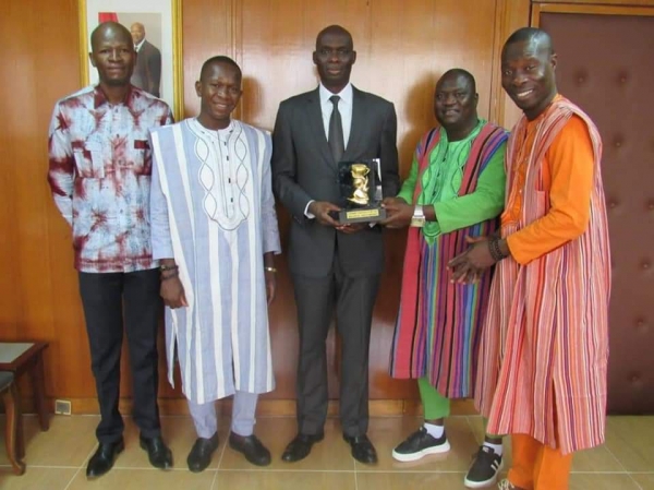 Musique : Le groupe Campus Ambiance honor&eacute; sur les bords de Lagune Ebri&eacute;