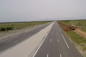 Le passage sur l&rsquo;autoroute Abidjan-Grand Bassam ne sera pas payant, " pour le moment" (Ouattara)