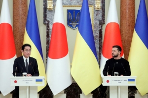 Le PM japonais en visite en Ukraine
